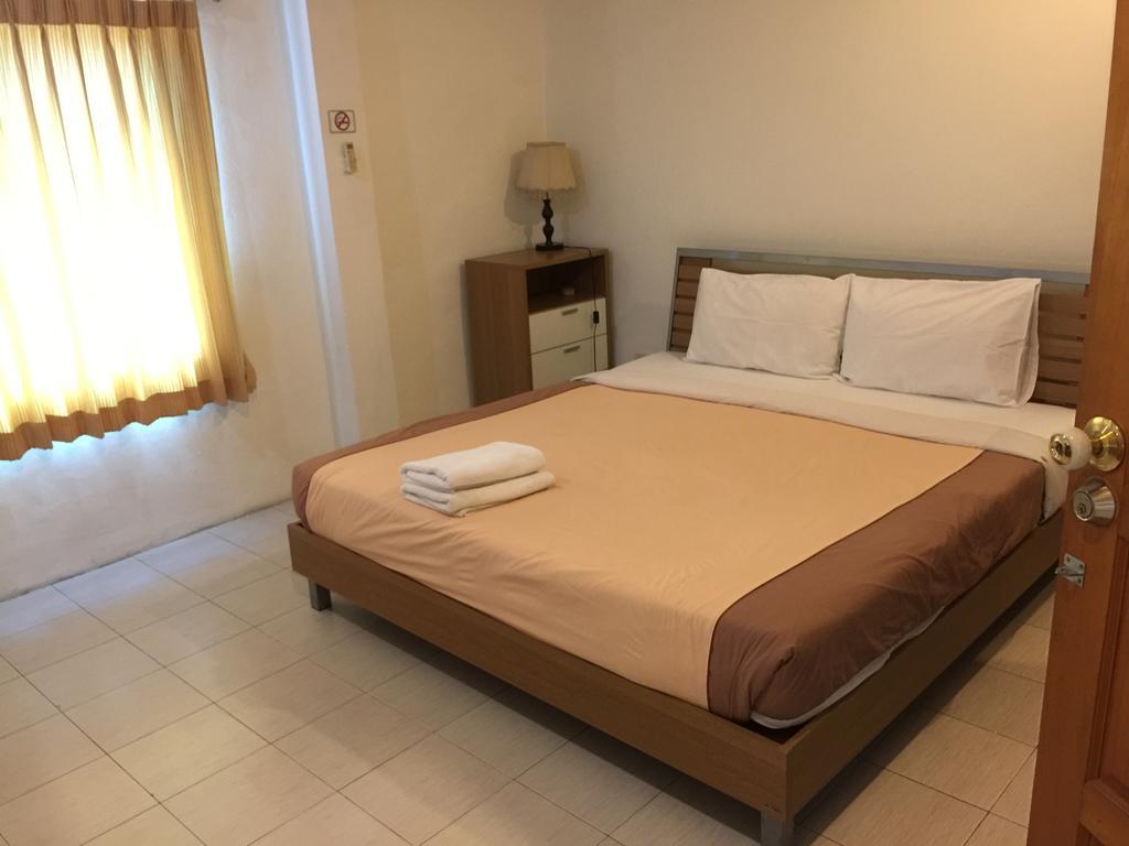 Piccolo Restaurant And Guest House Pattaya Ngoại thất bức ảnh